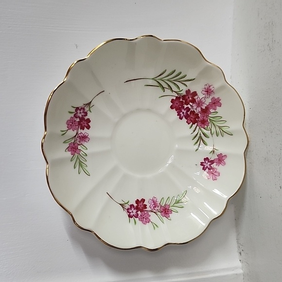 OLD ROYAL Bone China Teacup and saucer Pink Flowers bouquet yellow cream teacup - Picture 2 of 6